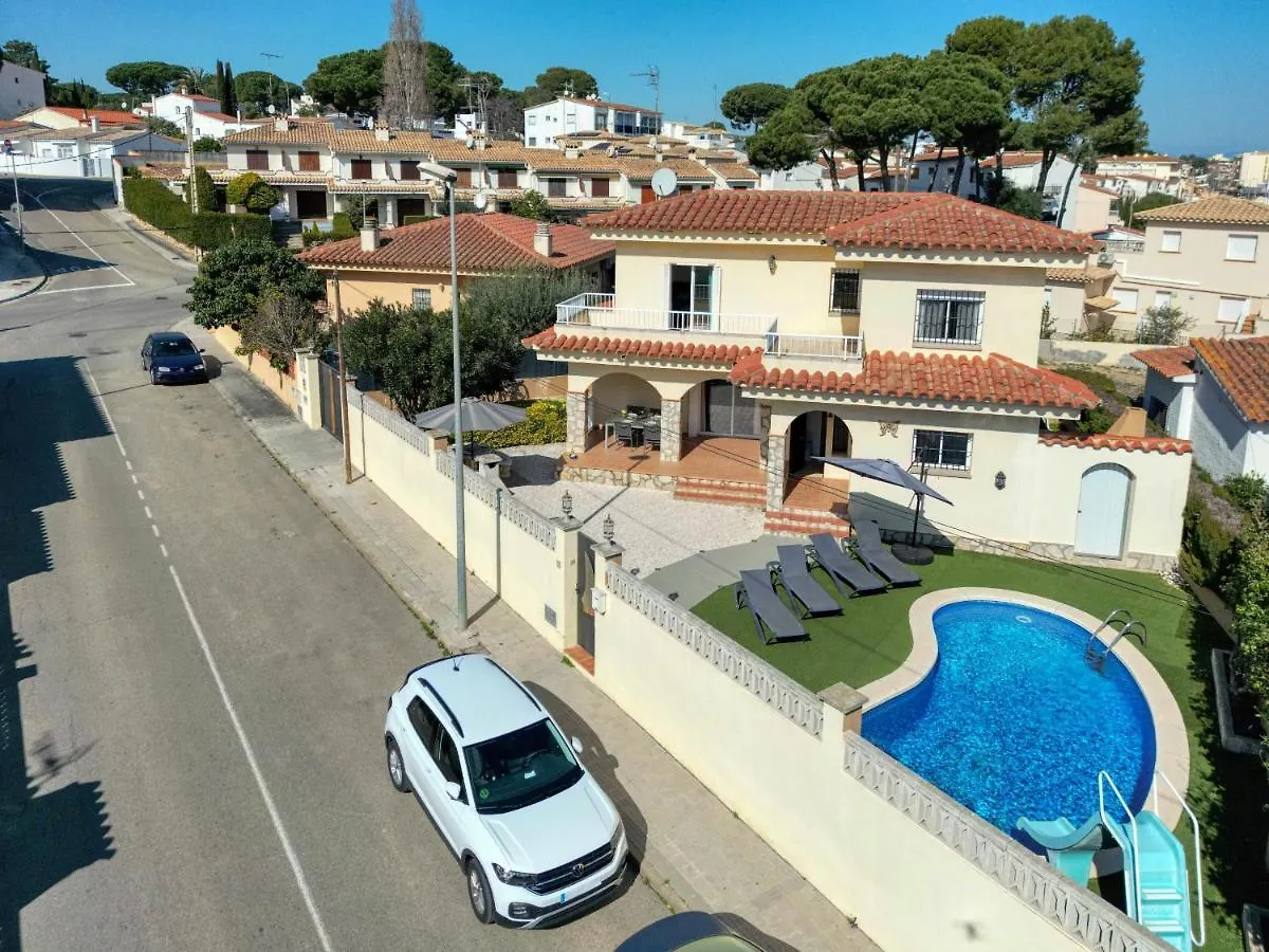 Prázdninový dům Vila Vela, Casa Con Piscina Privada A Pocos Metros De La Playa L' Escala